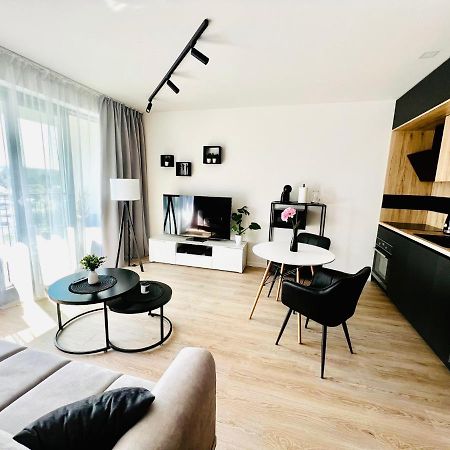 Urban Vista Apartment Liptovsky Mikulas Bagian luar foto
