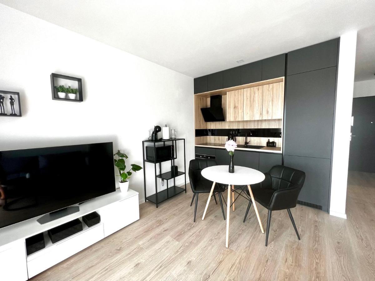 Urban Vista Apartment Liptovsky Mikulas Bagian luar foto